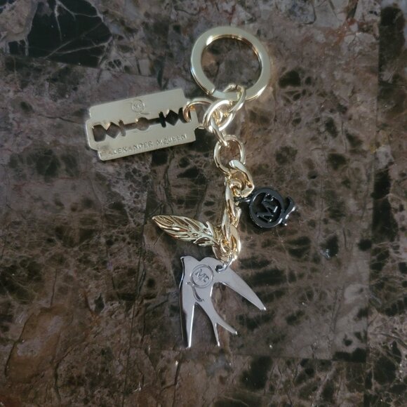ALEXANDER MCQUEEN Keychain. Brand New. Gift Box included. - Picture 12 of 16